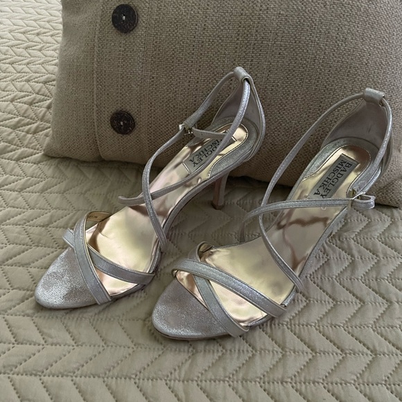 Super glam shimmery gold heels, cross arch ankle strap, size 8, EUC! - Picture 8 of 10